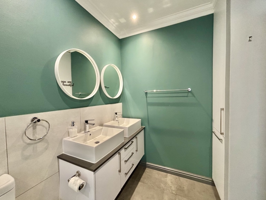 3 Bedroom Property for Sale in Sandown Western Cape